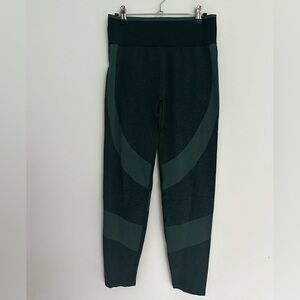 PINK Victoria's Secret | Woman’s Sz L | Forest Green Seamless Leggings 💖